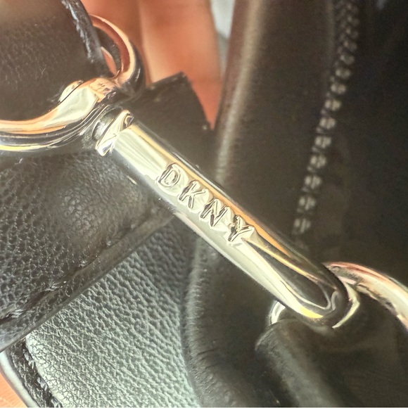 DKNY black tote bag - Picture 3 of 9